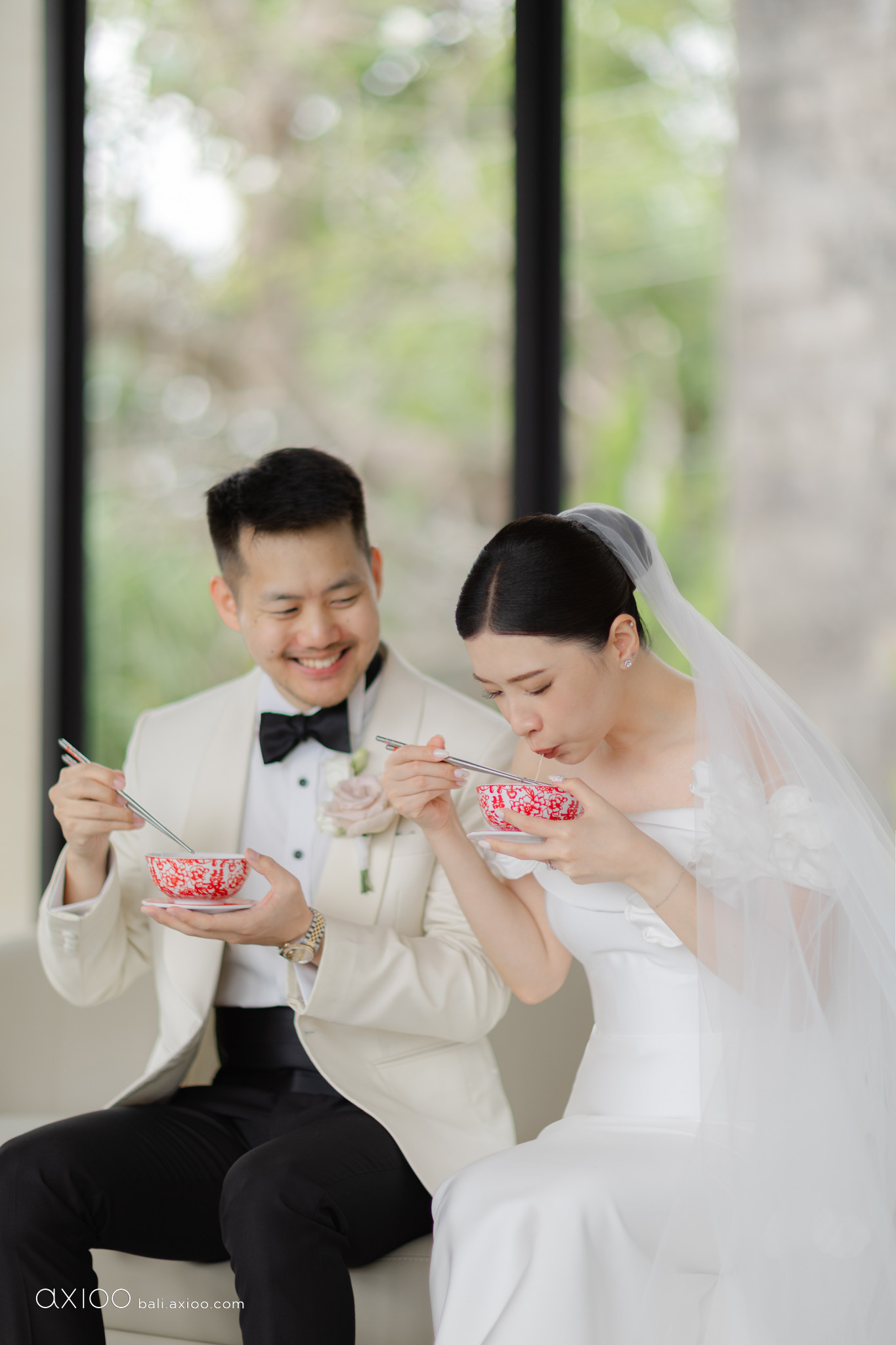 Axioo: A Study in Softness: A Wonderland Uluwatu Wedding in Bali